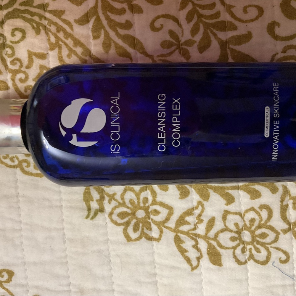 Dr Teal's Pink Himalayan Foaming Bath and other assorted hygiene items. - Picture 5 of 10